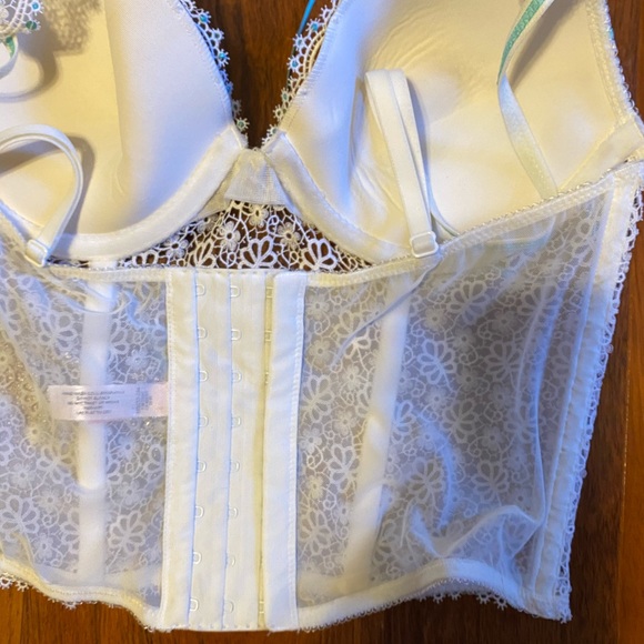 Victoria’s Secret Lined Demi half body bra 34B - Picture 5 of 13